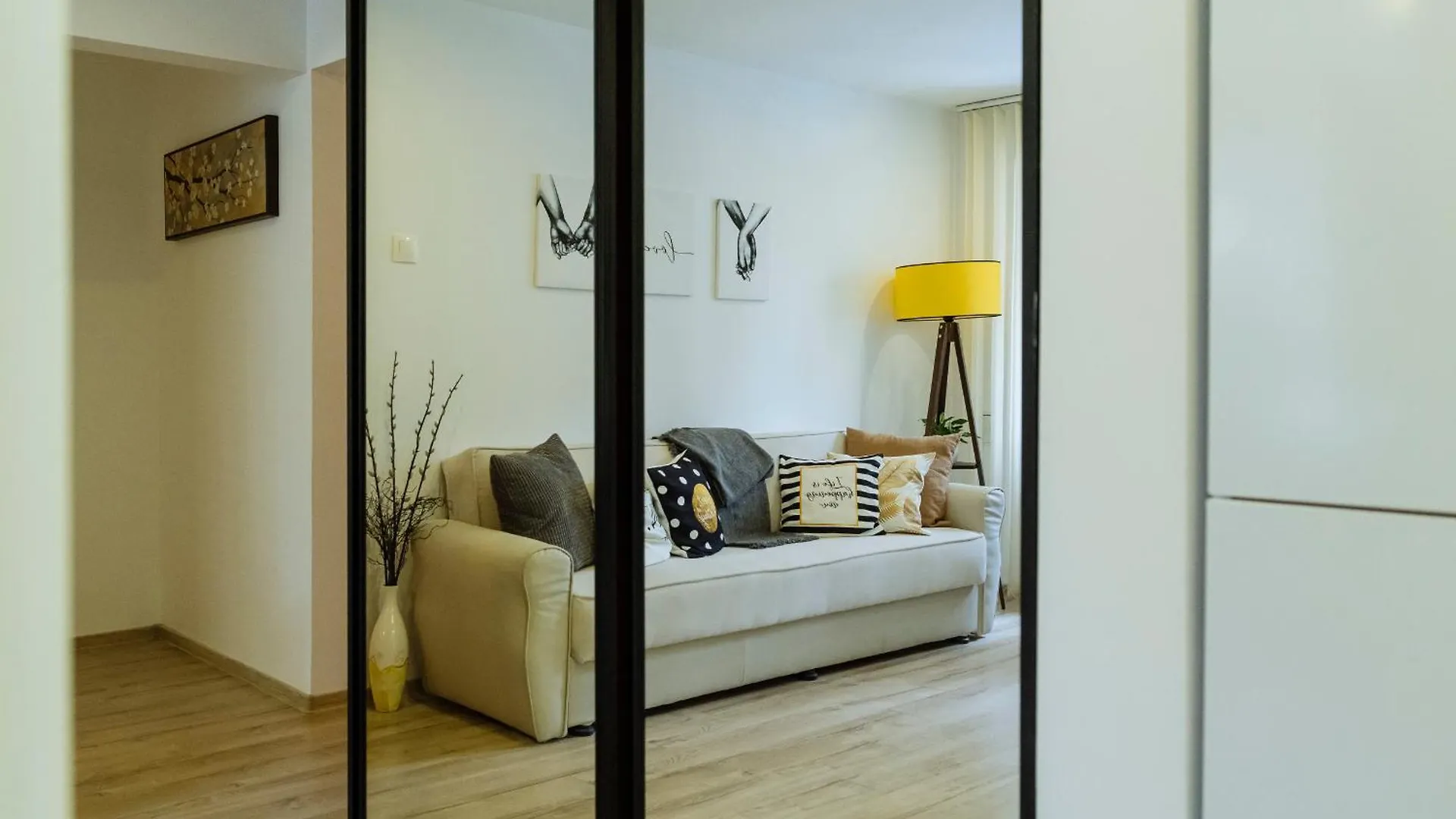 Zen Life Luxury Apartment - Herastrau ブカレスト ルーマニア