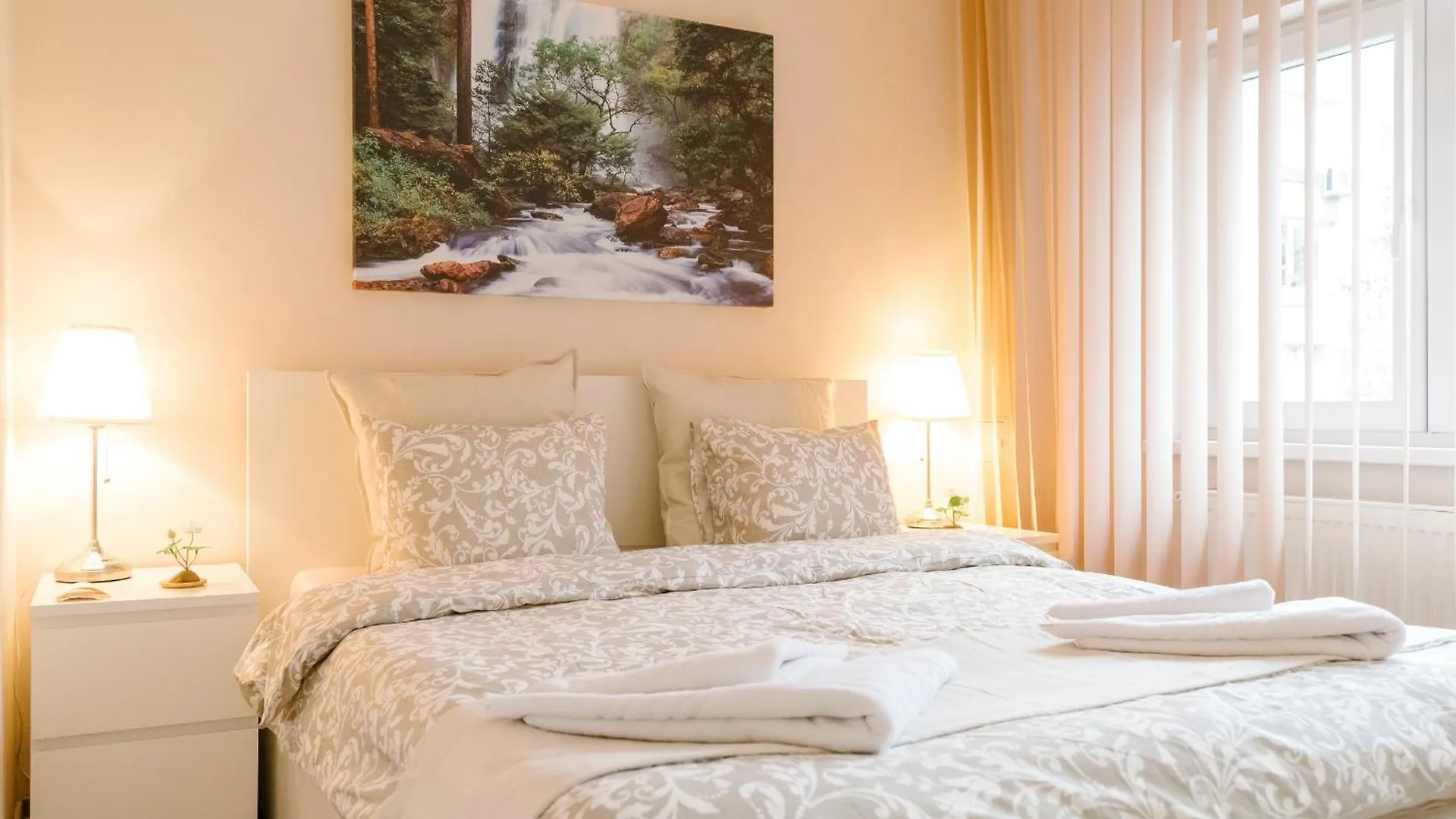 Zen Life Luxury Apartment - Herastrau Bukarest