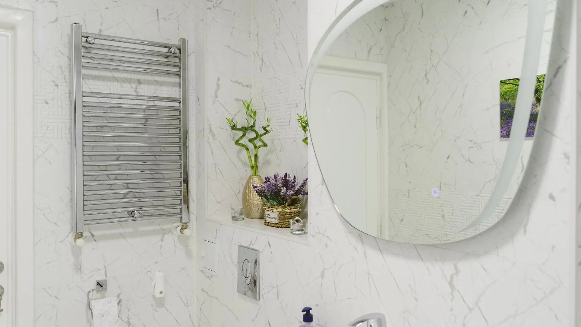 Zen Life Luxury Apartment - Herastrau ブカレスト 0*,