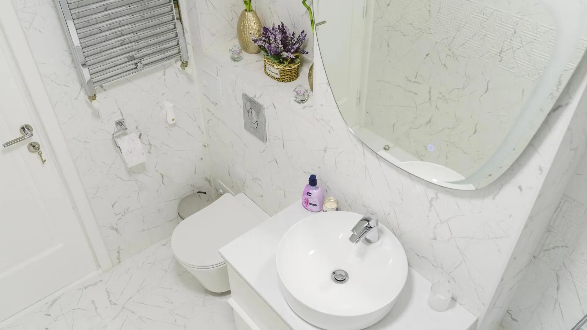 Zen Life Luxury Apartment - Herastrau Bukarest